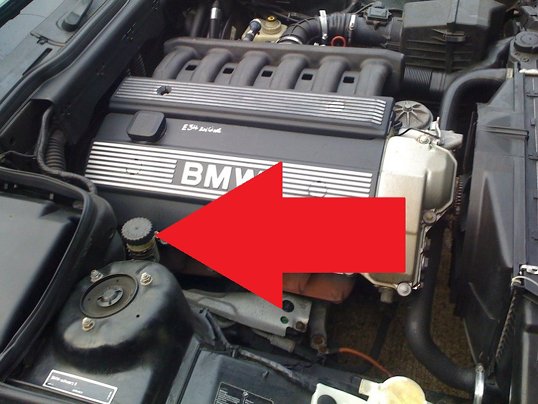 BMW E34 5 series diagnostic port location picture